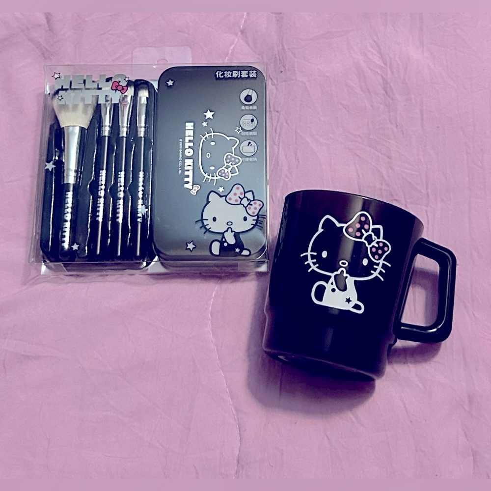 Hello Kitty Bundle - Picture 4 of 6